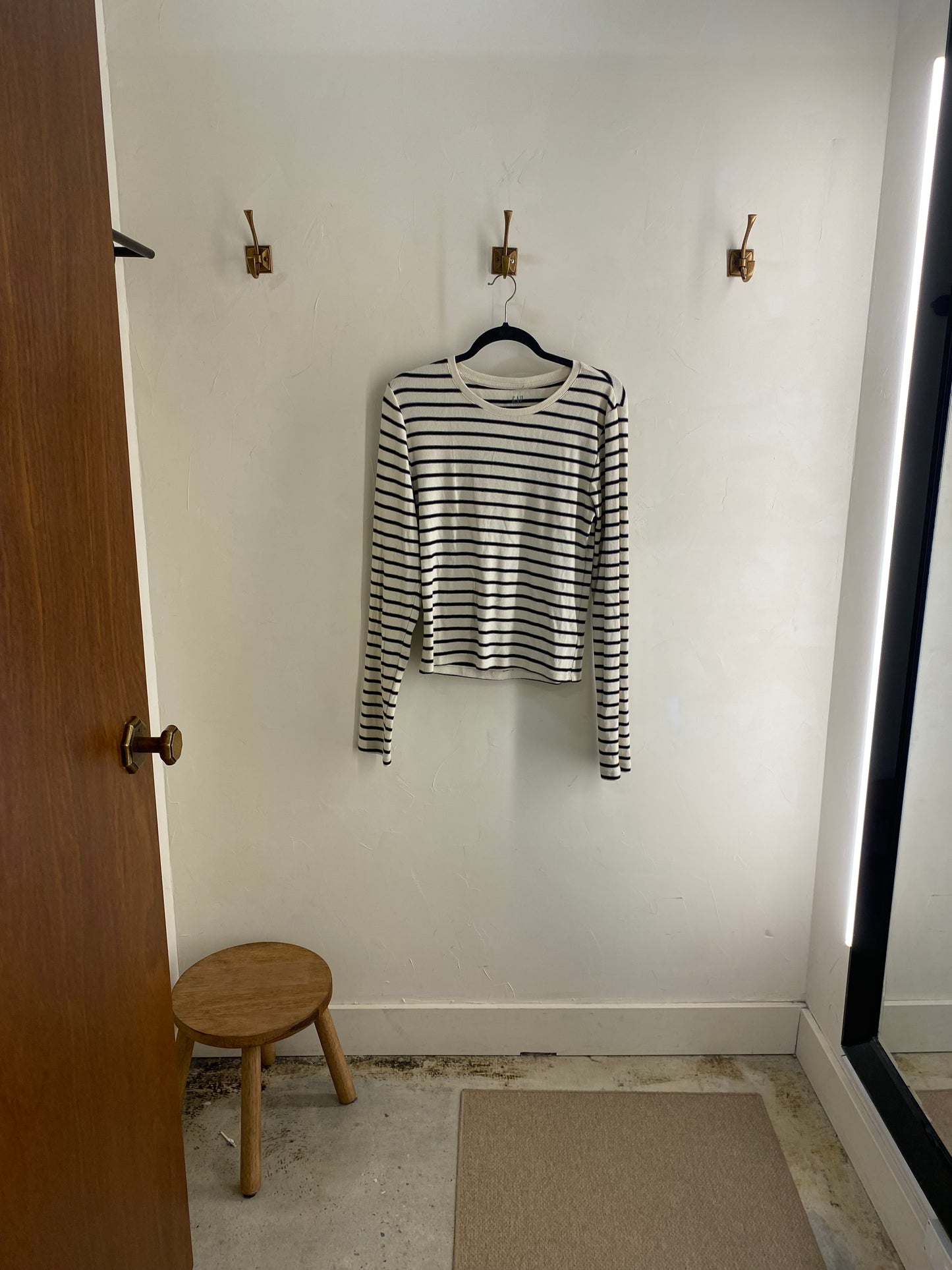 GAP long sleeve tee size L tall