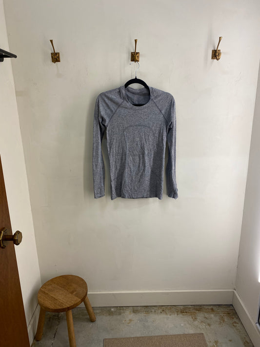 lululemon long sleeve size 4